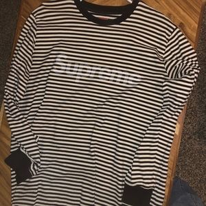 Size XLarge supreme longsleeve